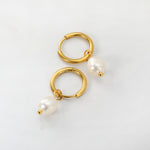 vedenkestävät helmikorvakorut