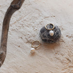 Helmikorvakorut madoww brändiltä