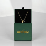 Kullattu makeanvedenhelmikaulakoru Madowwlta vihreässä korurasiassa