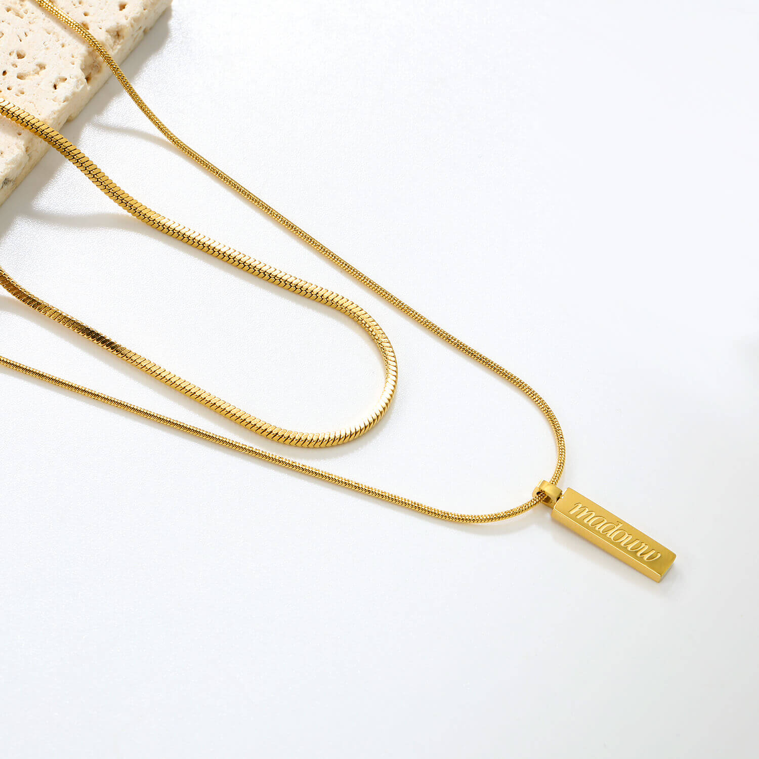 Vedenkestävä hypoallerginen kullattu kaulakoru setti