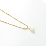 Helmikaulakoru makeanvedenhelmellä