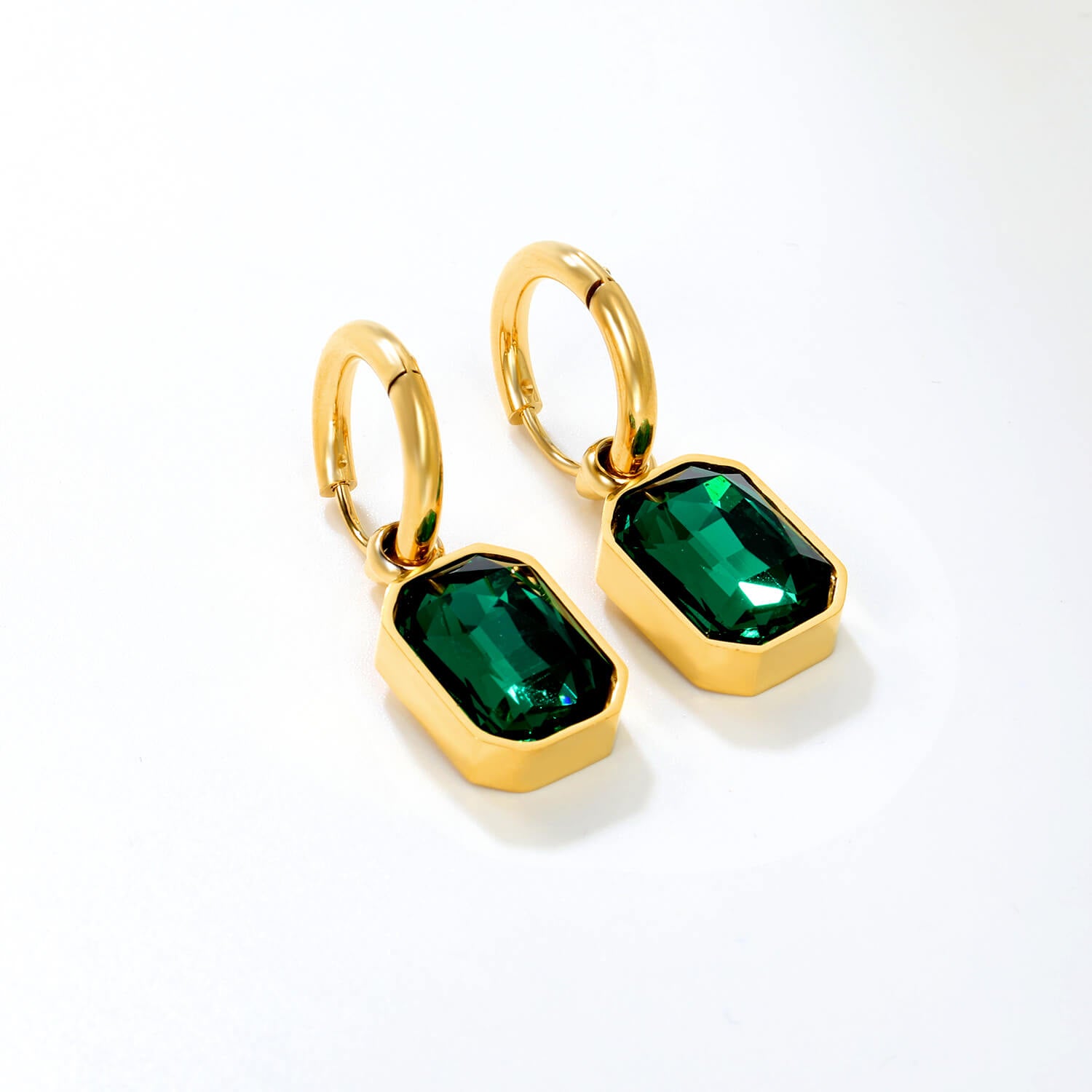 Hypoallergeeniset zirkoni korvakorut