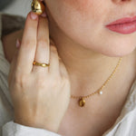 Kullattu vedenkestävä sormus