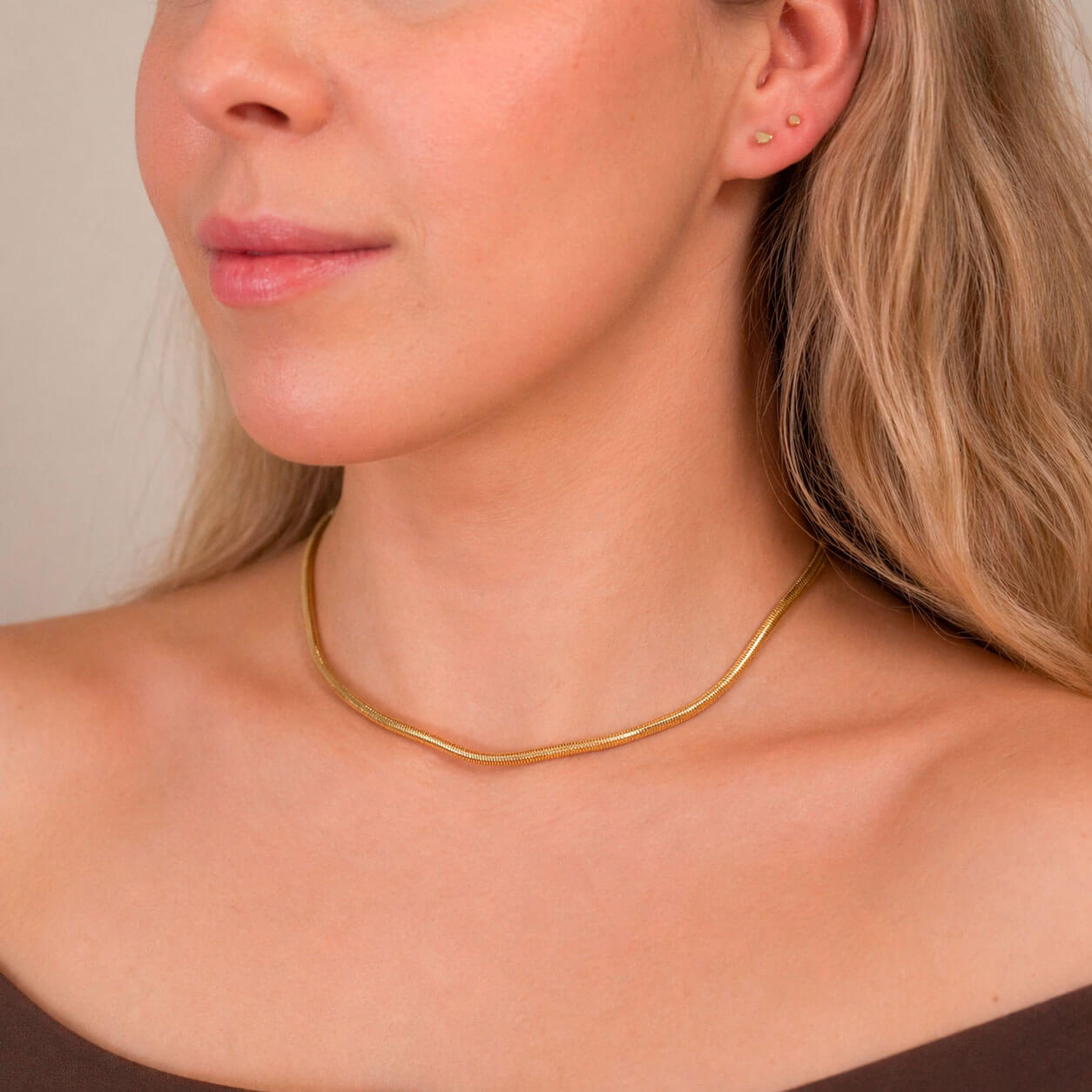 Flow vedenkestävä kaulakoru